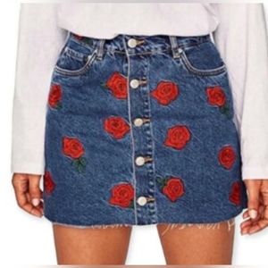 Zara Trafaluc Collection Demin Blue Red Mini Skirt Embroidered Roses Size XS